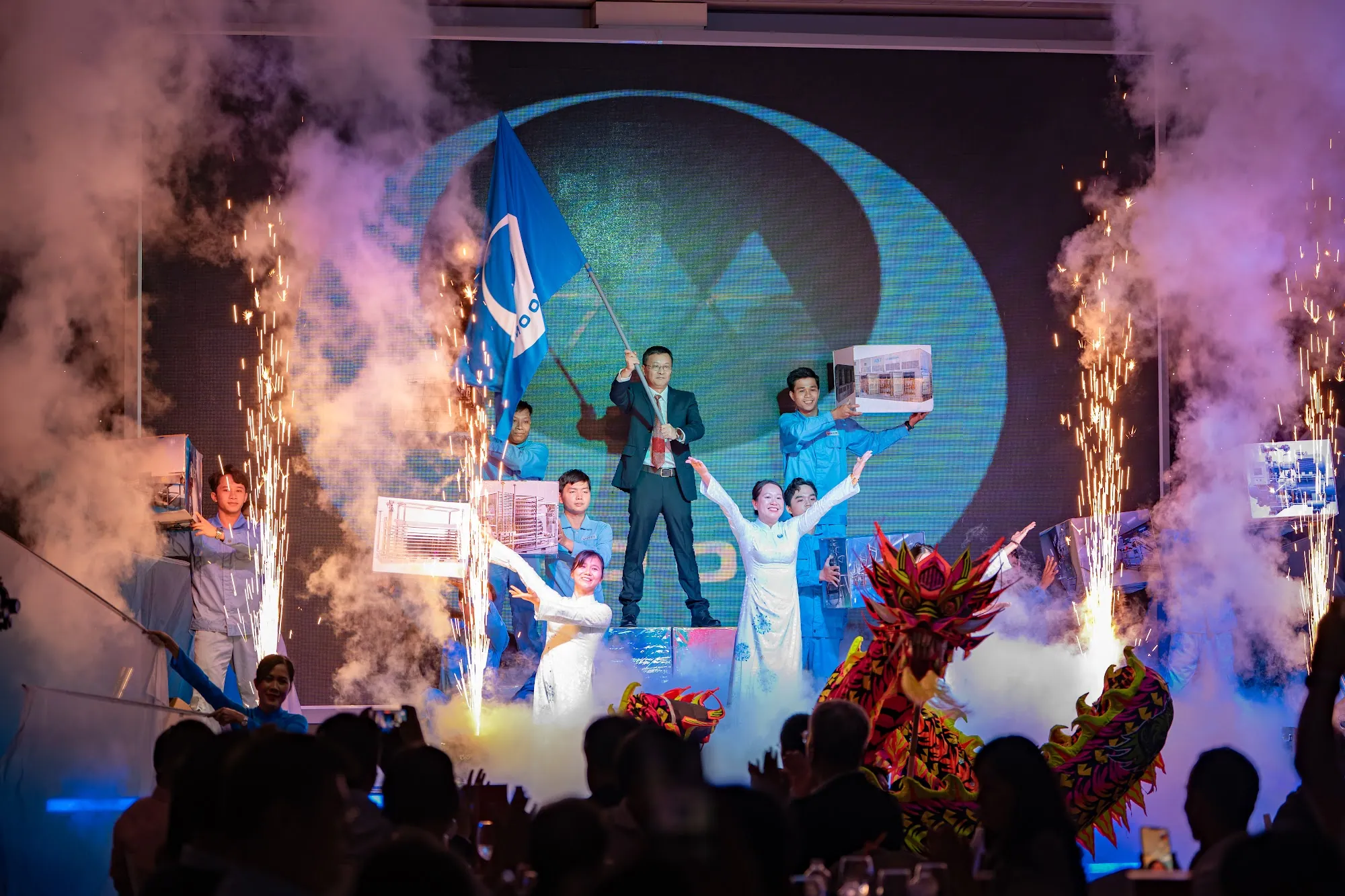Lễ kỷ niệm 20 năm thành lập Yantai Moon Việt Nam